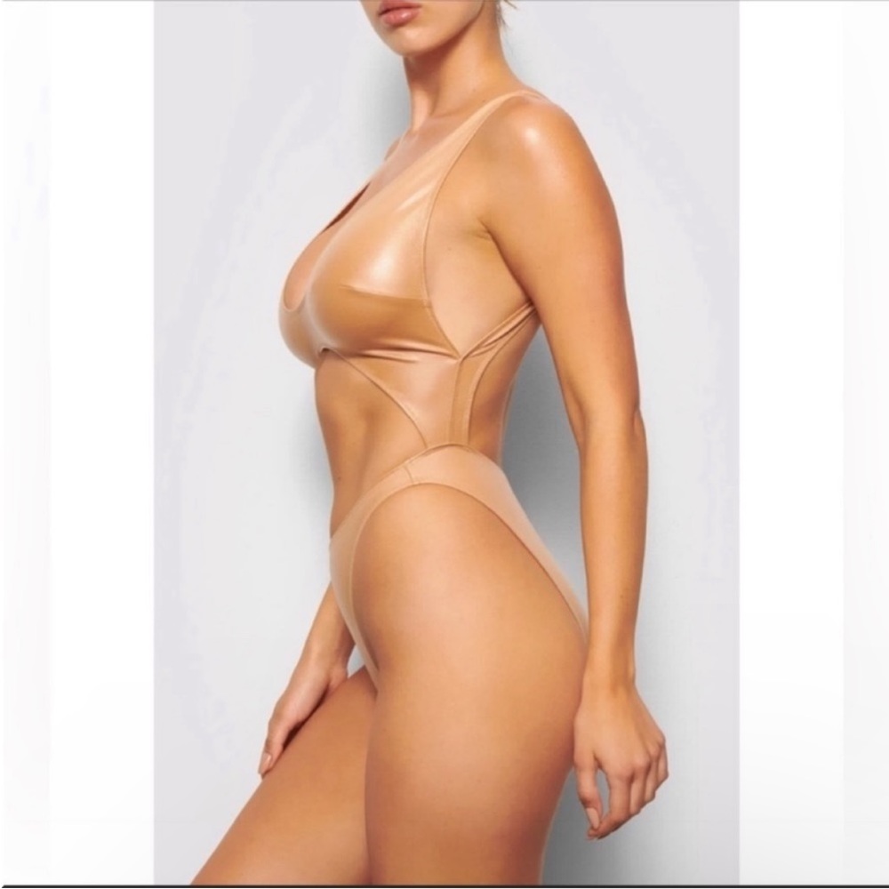 💖SKIMS Wet Jersey Cutout Bodysuit in Copper Size S
